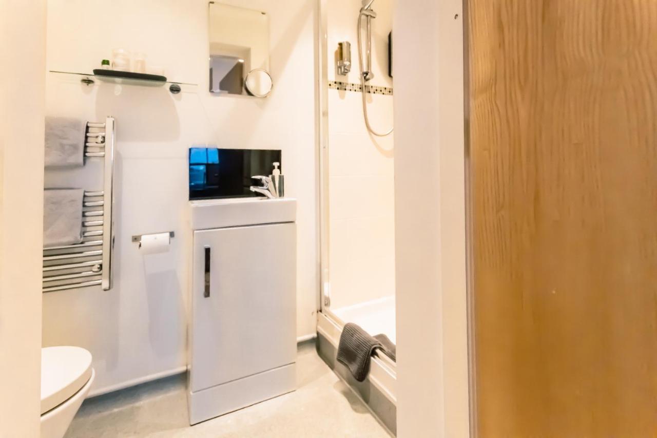 Apartment Domus House In Centre With Free Parking By Rework *