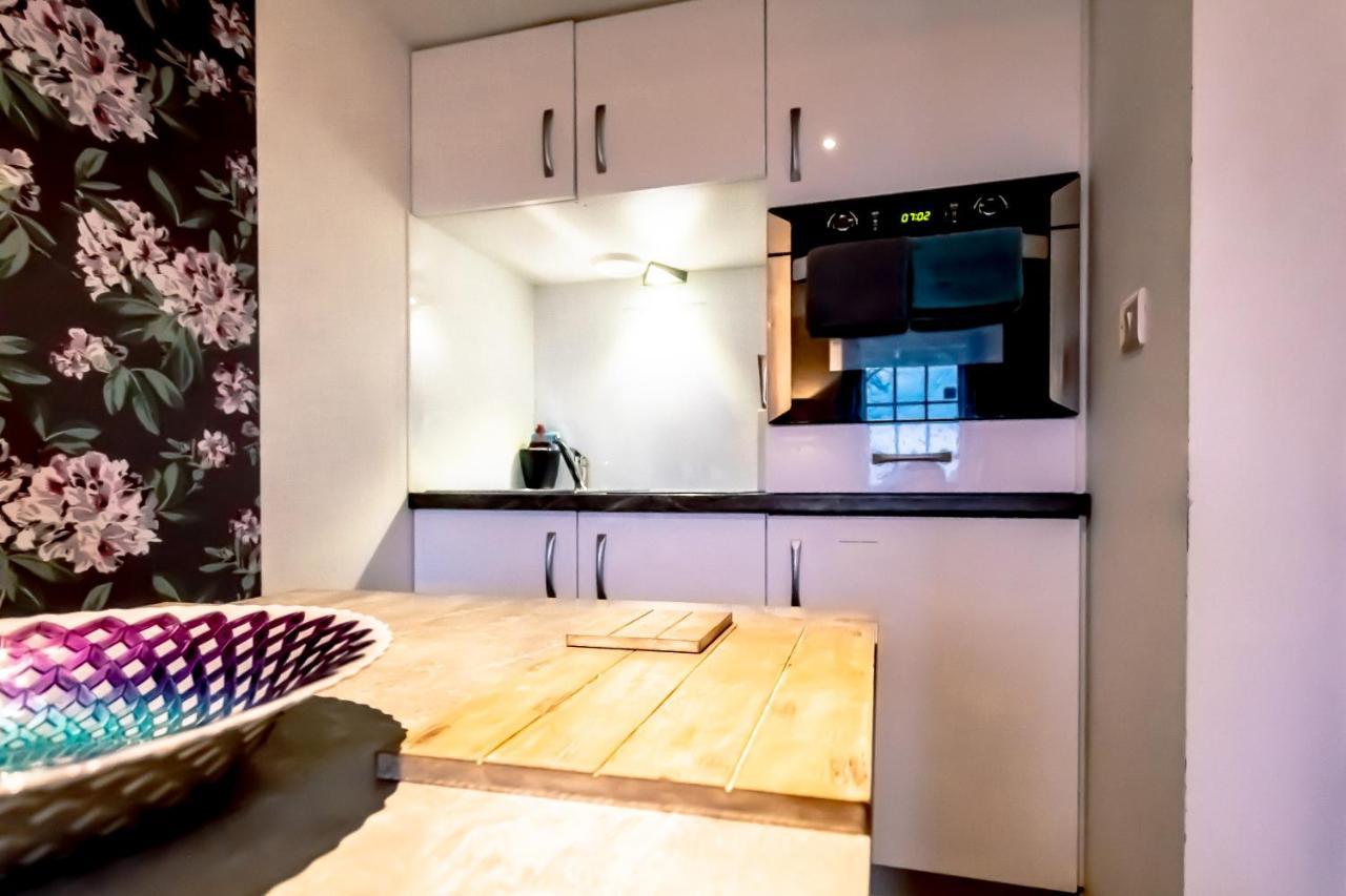 Domus House In Centre With Free Parking By Rework * Chester